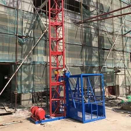 工地垂直上货龙门架型施工升降机 24米单柱单笼子上料提升机设备
