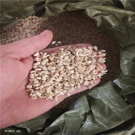 伟峰化工 玉米芯加工颗粒 压缩玉米芯颗粒批发价格 现货批发