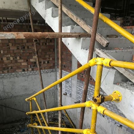 工地标准化楼梯临边防护立柱 F型立柱淘气堡靠墙连接件
