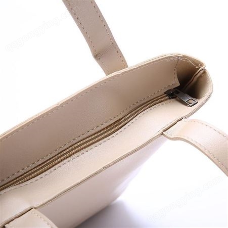 新款女士包袋PU购物袋动漫购物包双带单肩包大空间包包女潮流元素