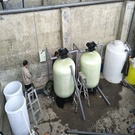 流量型24小时水软化设备 冷却水除垢6吨锅炉软水器 峻峰免安
