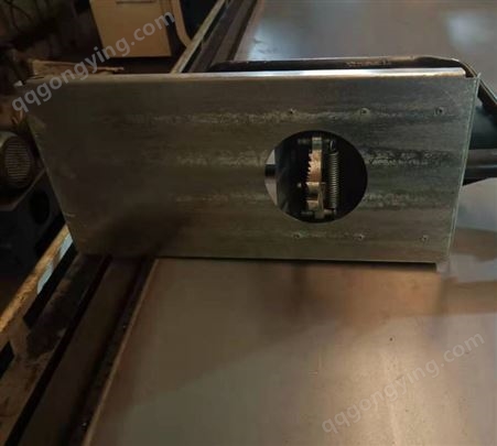 电动激光上料平台剑栅除渣机自动清渣切割台齿条敲渣机