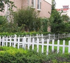 pvc草坪护栏塑钢花园花坛围栏小区公园栅栏户外绿化带隔离栏